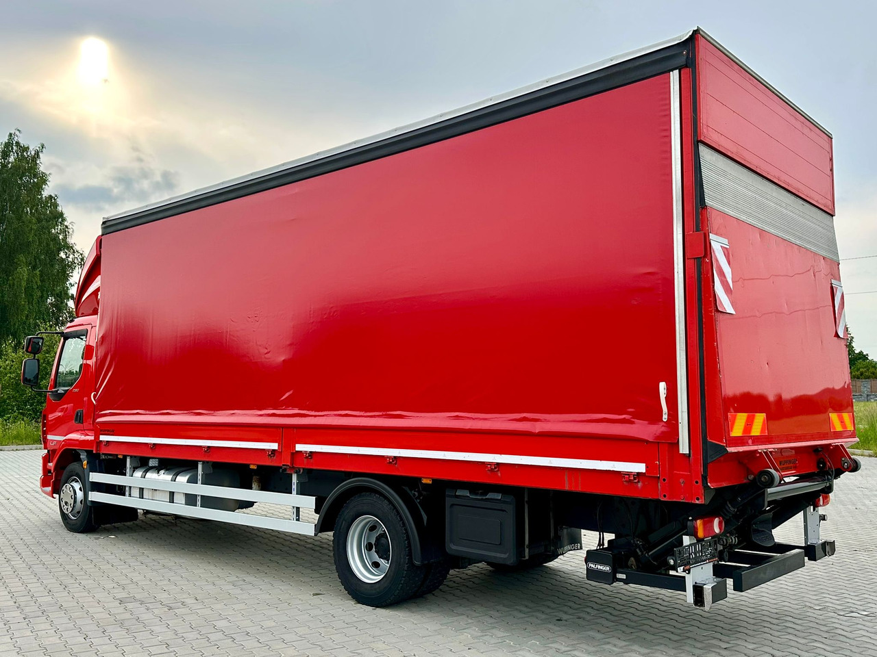 DAF LF 290 / BURTO - FIRANKA / 18 PALET / WINDA / 16 T DMC / SYPIALKA / 2020 ROK / SPROWADZONY - Truk dengan terpal samping: gambar 3 DAF LF 290 / BURTO - FIRANKA / 18 PALET / WINDA / 16 T DMC / SYPIALKA / 2020 ROK / SPROWADZONY - Truk dengan terpal samping: gambar 3