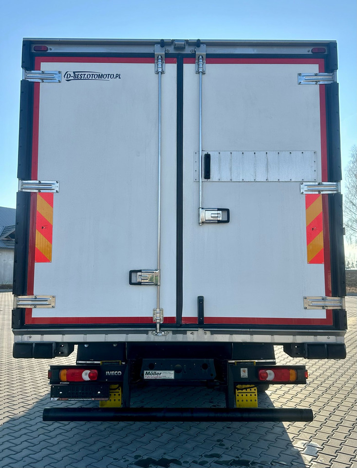 IVECO EUROCARGO 160-280 / CHŁODNIA / 6.1 M DŁUGOŚCI / 15 EUROPALET / AUTOMAT / SYPIALKA / NISKI PRZEBIEG / 16 TON DMC / CARRIER SPALINOWO - ELEKTRYCZNY / 2018 ROK - Truk berpendingin: gambar 3 IVECO EUROCARGO 160-280 / CHŁODNIA / 6.1 M DŁUGOŚCI / 15 EUROPALET / AUTOMAT / SYPIALKA / NISKI PRZEBIEG / 16 TON DMC / CARRIER SPALINOWO - ELEKTRYCZNY / 2018 ROK - Truk berpendingin: gambar 3