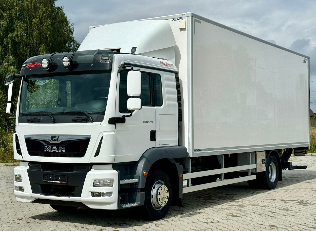MAN TGM 12.250 / TGL / IZOTERMA / WINDA / 18 EUROPALET / SYPIALKA / 2018 - Truk isotermal: gambar 2 MAN TGM 12.250 / TGL / IZOTERMA / WINDA / 18 EUROPALET / SYPIALKA / 2018 - Truk isotermal: gambar 2