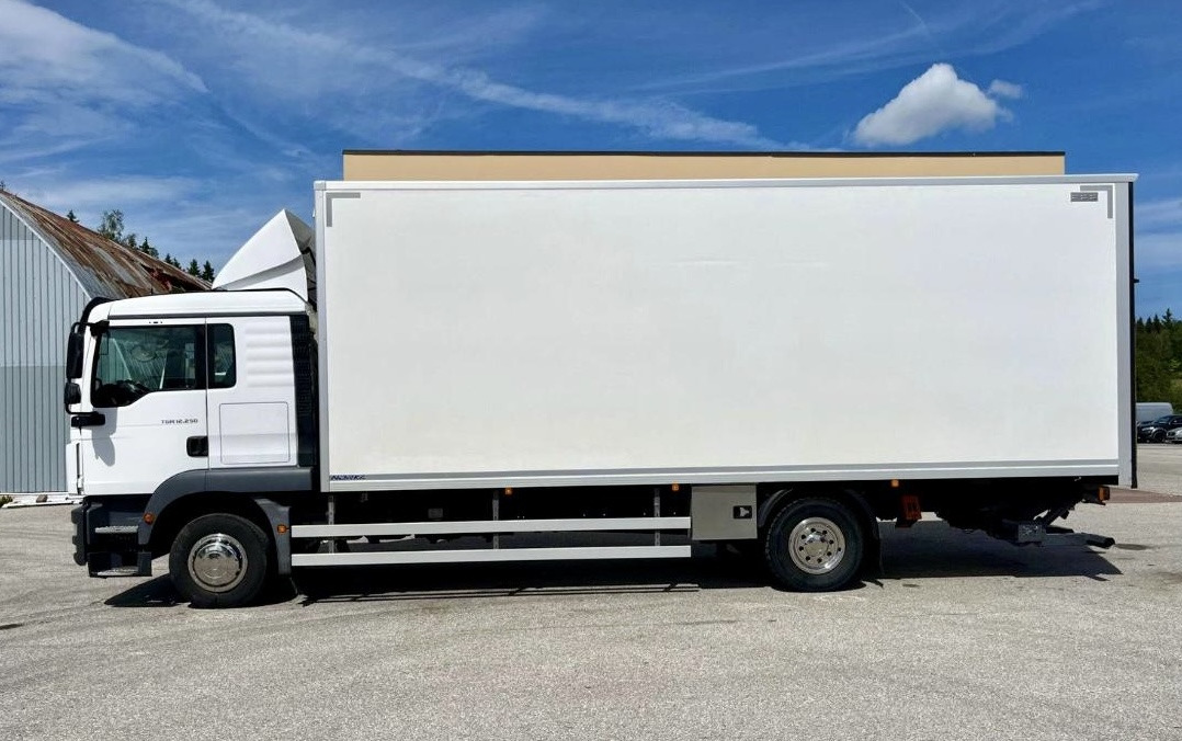 MAN TGM 12.250 / TGL / IZOTERMA / WINDA / 18 EUROPALET / SYPIALKA / AUTOMAT / 2018 ROK - Truk isotermal: gambar 5 MAN TGM 12.250 / TGL / IZOTERMA / WINDA / 18 EUROPALET / SYPIALKA / AUTOMAT / 2018 ROK - Truk isotermal: gambar 5