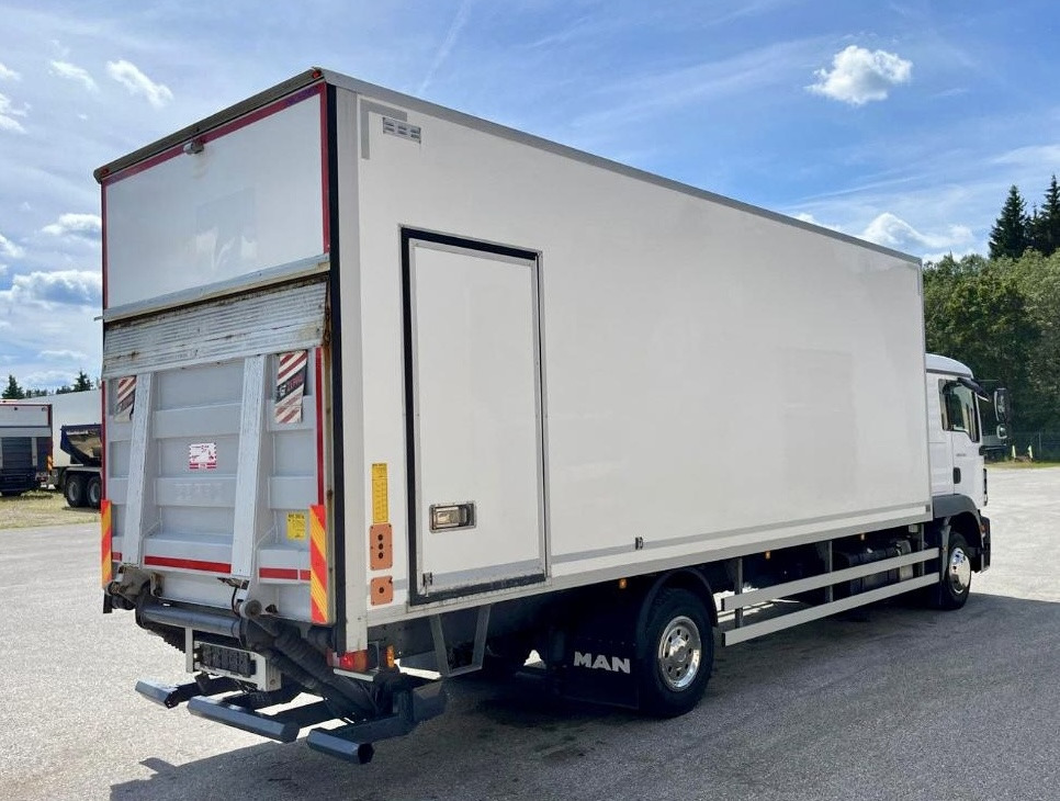 MAN TGM 12.250 / TGL / IZOTERMA / WINDA / 18 EUROPALET / SYPIALKA / AUTOMAT / 2018 ROK - Truk isotermal: gambar 3 MAN TGM 12.250 / TGL / IZOTERMA / WINDA / 18 EUROPALET / SYPIALKA / AUTOMAT / 2018 ROK - Truk isotermal: gambar 3