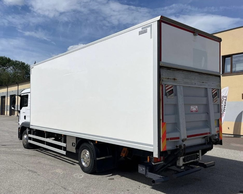 MAN TGM 12.250 / TGL / IZOTERMA / WINDA / 18 EUROPALET / SYPIALKA / AUTOMAT / 2018 ROK - Truk isotermal: gambar 4 MAN TGM 12.250 / TGL / IZOTERMA / WINDA / 18 EUROPALET / SYPIALKA / AUTOMAT / 2018 ROK - Truk isotermal: gambar 4