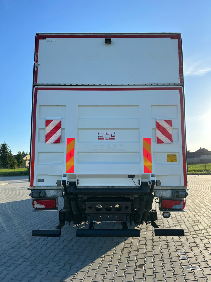 MAN TGM 18.290 / CHŁODNIA / WINDA / 20 EUROPALET / 8.2 M DŁUGOŚCI / 2018 ROK / 410 TYS KM - Truk berpendingin: gambar 4 MAN TGM 18.290 / CHŁODNIA / WINDA / 20 EUROPALET / 8.2 M DŁUGOŚCI / 2018 ROK / 410 TYS KM - Truk berpendingin: gambar 4