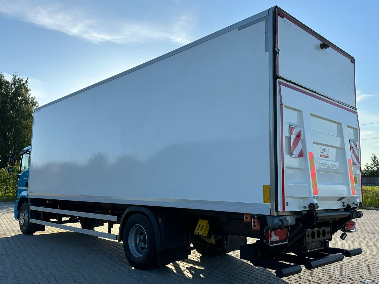 MAN TGM 18.290 / CHŁODNIA / WINDA / 20 EUROPALET / 8.2 M DŁUGOŚCI / 2018 ROK / 410 TYS KM - Truk berpendingin: gambar 3 MAN TGM 18.290 / CHŁODNIA / WINDA / 20 EUROPALET / 8.2 M DŁUGOŚCI / 2018 ROK / 410 TYS KM - Truk berpendingin: gambar 3