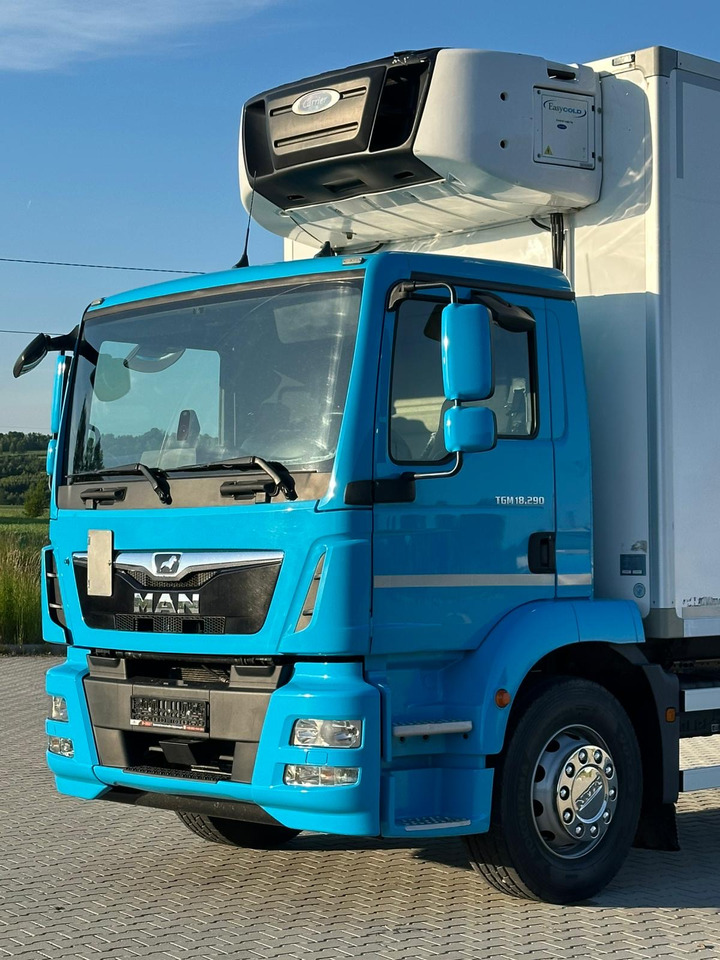 MAN TGM 18.290 / CHŁODNIA / WINDA / 20 EUROPALET / 8.2 M DŁUGOŚCI / 2018 ROK / 410 TYS KM - Truk berpendingin: gambar 5 MAN TGM 18.290 / CHŁODNIA / WINDA / 20 EUROPALET / 8.2 M DŁUGOŚCI / 2018 ROK / 410 TYS KM - Truk berpendingin: gambar 5
