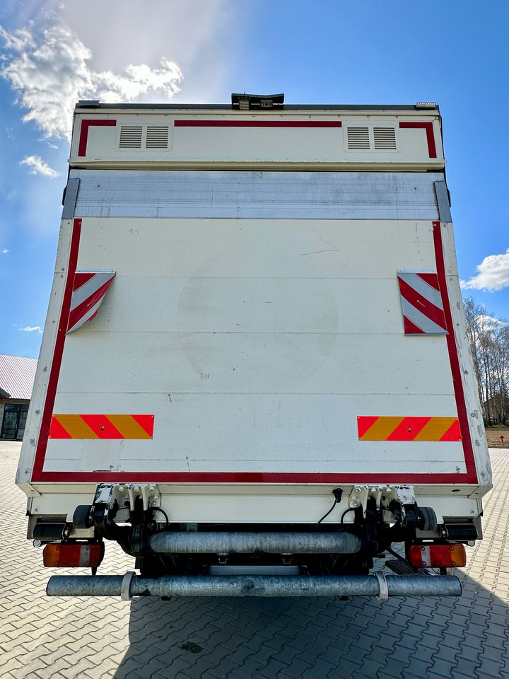 MAN TGX 18.360 / CHŁODNIA / WINDA / AUTOMAT / 19 EUROPALET / THERMO KING / SYPIALKA / SPROWADZONY - Truk berpendingin: gambar 5 MAN TGX 18.360 / CHŁODNIA / WINDA / AUTOMAT / 19 EUROPALET / THERMO KING / SYPIALKA / SPROWADZONY - Truk berpendingin: gambar 5