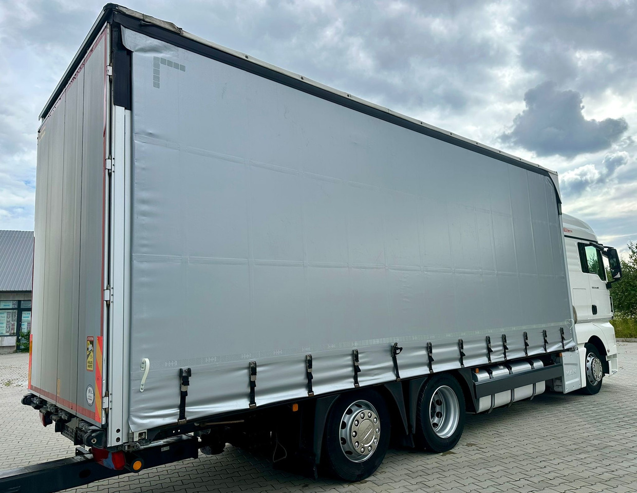 MAN TGX 26.460 / ZESTAW PRZEJAZDOWY / 38 PALET / AUTOMAT / SYPIALKA / PRZYCZEPA WIELTON / 2019 ROK / NISKI PRZEBIEG - Truk dengan terpal samping: gambar 5 MAN TGX 26.460 / ZESTAW PRZEJAZDOWY / 38 PALET / AUTOMAT / SYPIALKA / PRZYCZEPA WIELTON / 2019 ROK / NISKI PRZEBIEG - Truk dengan terpal samping: gambar 5