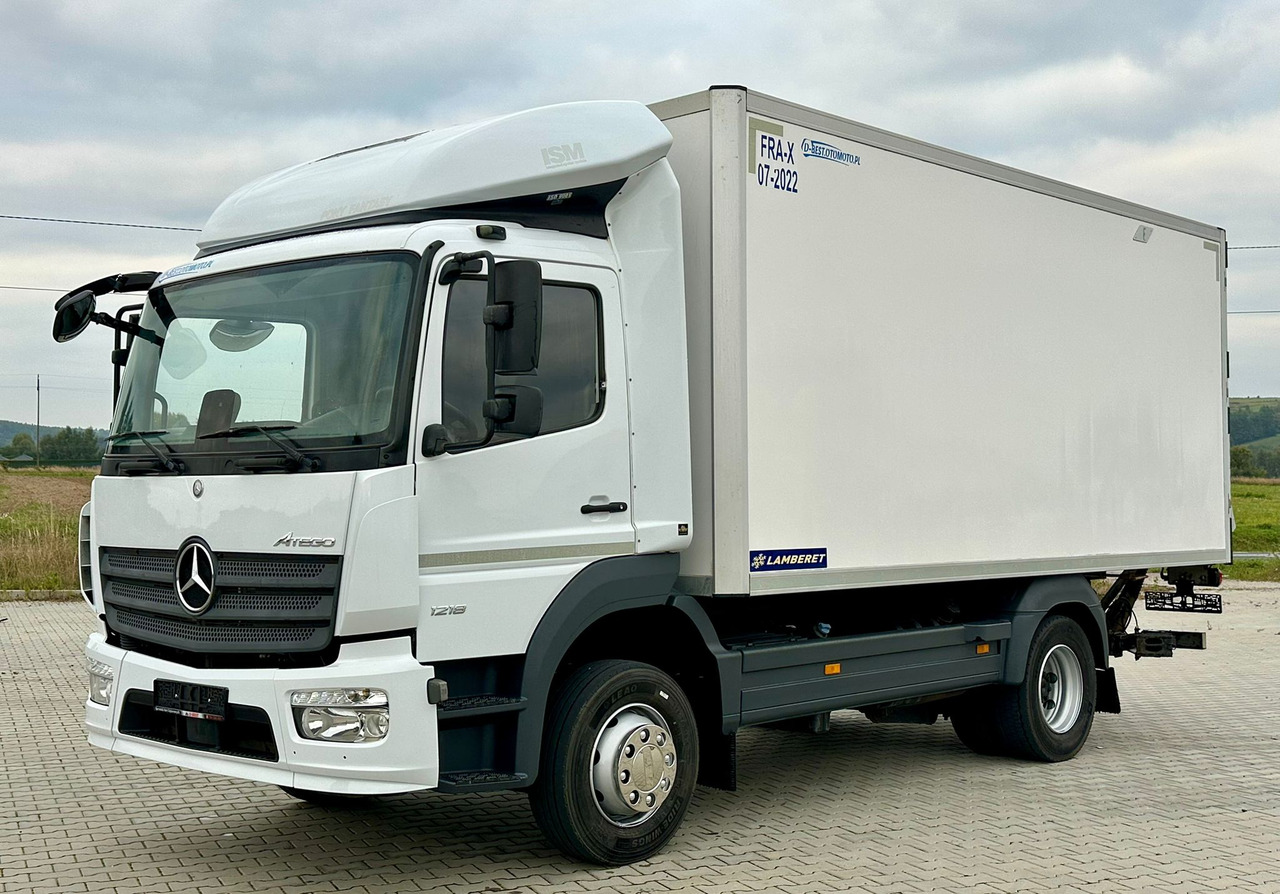 MERCEDES-BENZ ATEGO 1218 / CHŁODNIA / WINDA / 12 PALET / 5.10 M DŁUGOŚCI / AUTOMAT / LAMBERET / 5090 KG ŁADOWNOŚCI - Truk berpendingin: gambar 2 MERCEDES-BENZ ATEGO 1218 / CHŁODNIA / WINDA / 12 PALET / 5.10 M DŁUGOŚCI / AUTOMAT / LAMBERET / 5090 KG ŁADOWNOŚCI - Truk berpendingin: gambar 2