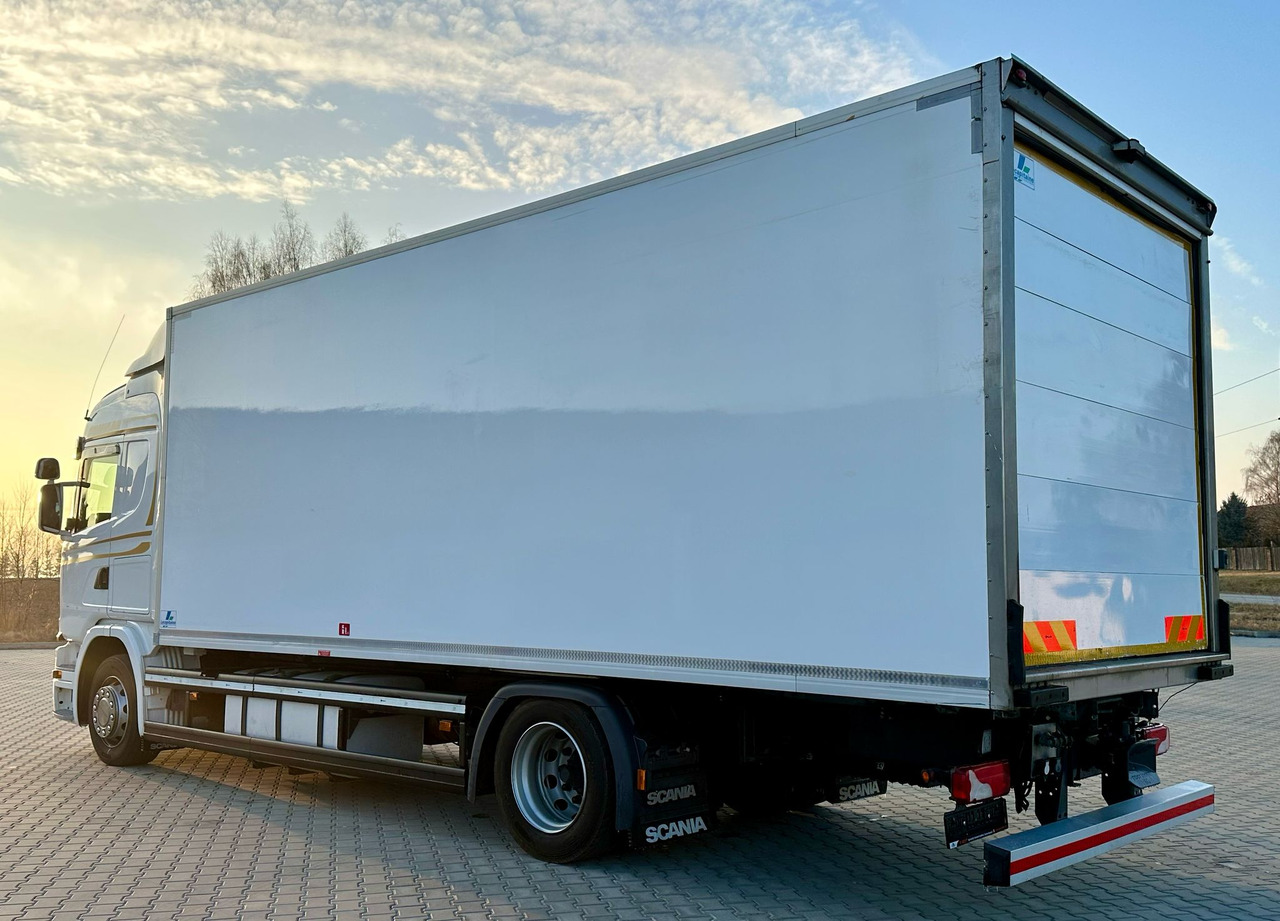 SCANIA G360 / IZOTERMA / 6.8 M DŁUGOŚCI / AUTOMAT / CAŁA NA PODUSZKACH / KLIMA POSTOJOWA / ELEKTRYCZNA ROLETA TYŁ / SYPIALKA - Truk isotermal: gambar 5 SCANIA G360 / IZOTERMA / 6.8 M DŁUGOŚCI / AUTOMAT / CAŁA NA PODUSZKACH / KLIMA POSTOJOWA / ELEKTRYCZNA ROLETA TYŁ / SYPIALKA - Truk isotermal: gambar 5