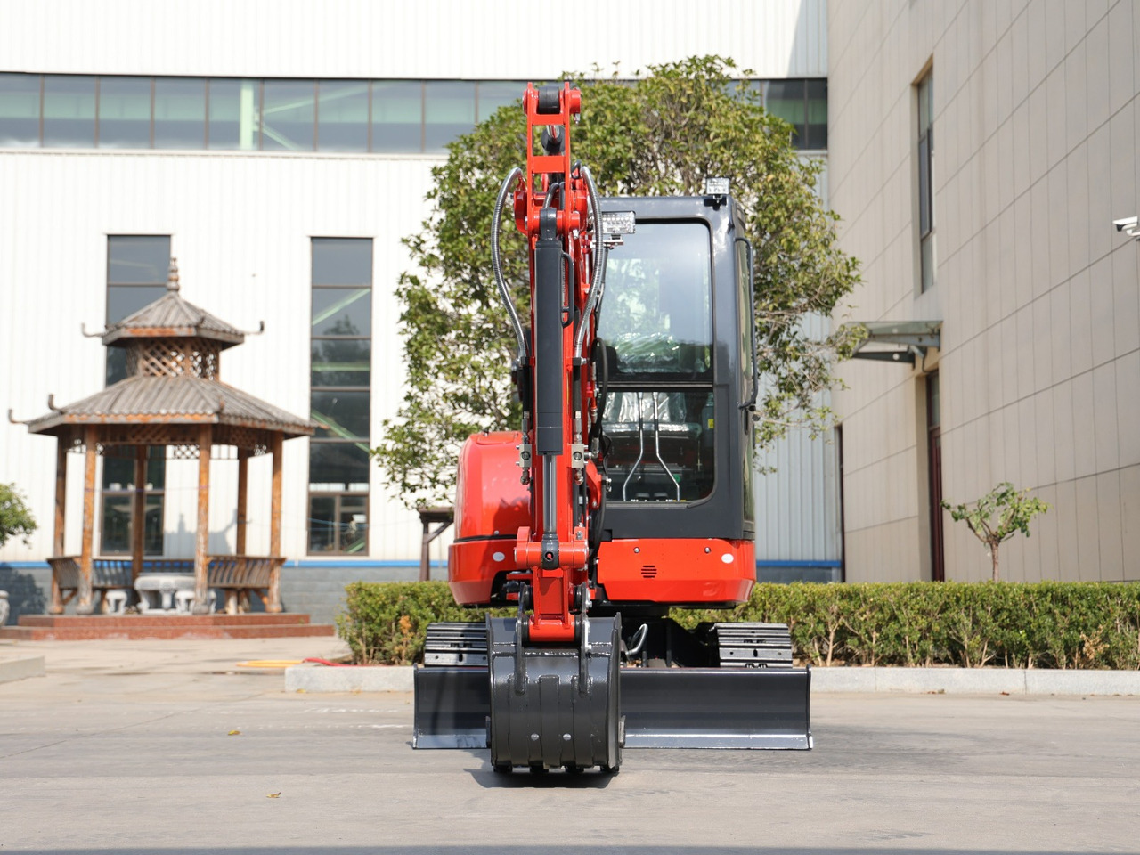 KUBOTA Diesel Mini excavator 3.5 Ton - Müller Machinery MB 35 Plus - VKSH - Ekskavator mini: gambar 2 KUBOTA Diesel Mini excavator 3.5 Ton - Müller Machinery MB 35 Plus - VKSH - Ekskavator mini: gambar 2