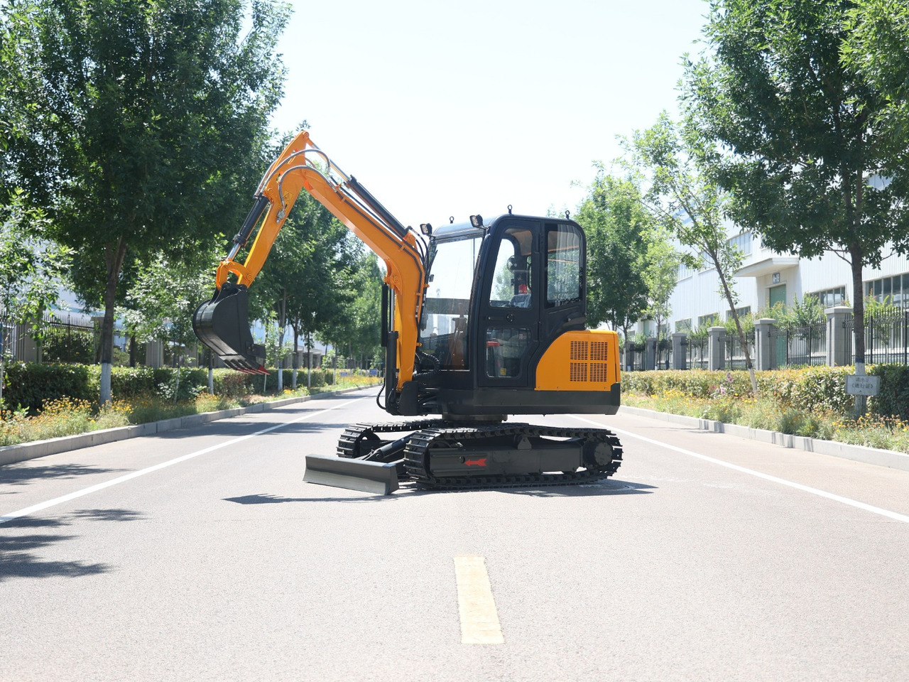 KUBOTA Diesel Mini excavator 4 ton - Müller Machinery MB 40 - KSH - Ekskavator mini: gambar 1 KUBOTA Diesel Mini excavator 4 ton - Müller Machinery MB 40 - KSH - Ekskavator mini: gambar 1