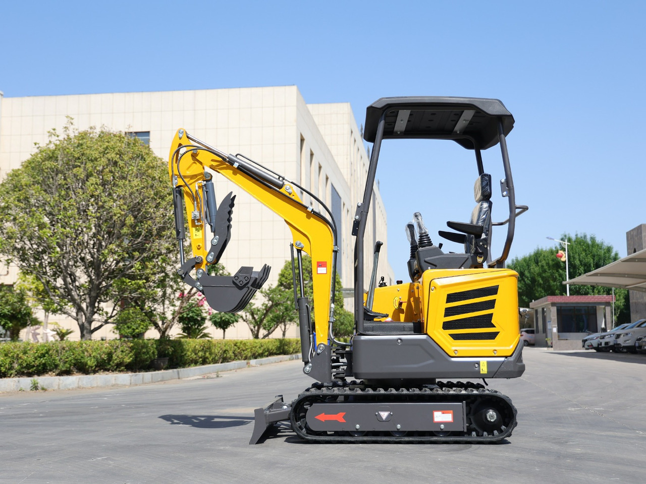 Kubota Diesel Mini excavator 1.8 Ton - Mini excavator MB 18 - SH - Ekskavator mini: gambar 5 Kubota Diesel Mini excavator 1.8 Ton - Mini excavator MB 18 - SH - Ekskavator mini: gambar 5