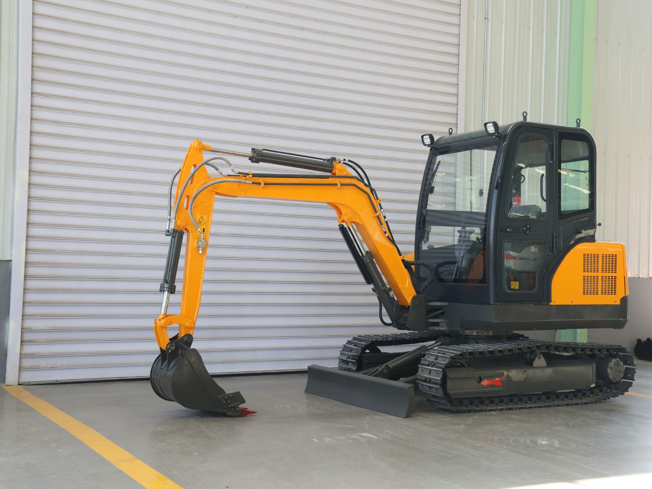 Müller Machinery Diesel Mini excavator 4 ton - Müller Machinery MB 40 - VKSH Xinchai 4D32 Series Motor - Ekskavator mini: gambar 5 Müller Machinery Diesel Mini excavator 4 ton - Müller Machinery MB 40 - VKSH Xinchai 4D32 Series Motor - Ekskavator mini: gambar 5