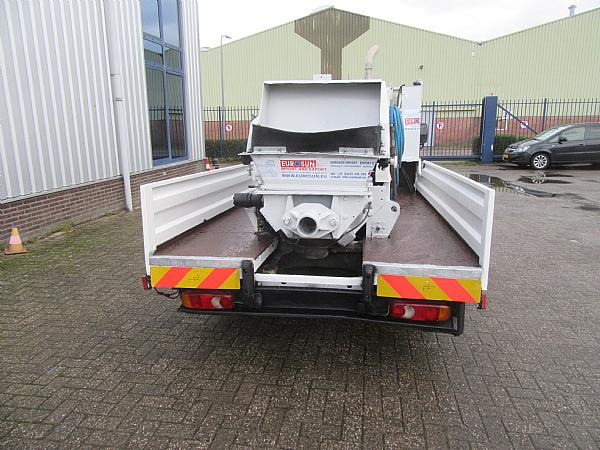 2007 Truck Concrete pump PUTZMEISTER P715 SD - Truk pompa beton: gambar 4 2007 Truck Concrete pump PUTZMEISTER P715 SD - Truk pompa beton: gambar 4
