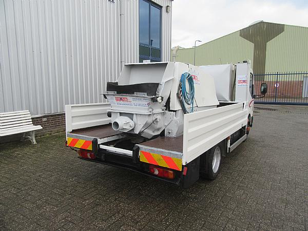 2007 Truck Concrete pump PUTZMEISTER P715 SD - Truk pompa beton: gambar 3 2007 Truck Concrete pump PUTZMEISTER P715 SD - Truk pompa beton: gambar 3