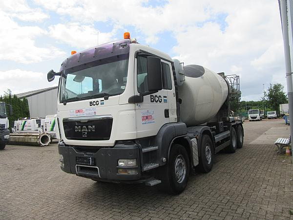 2009 MAN MIXER TRUCK 10M3 8x4 - Truk pengaduk beton: gambar 1 2009 MAN MIXER TRUCK 10M3 8x4 - Truk pengaduk beton: gambar 1