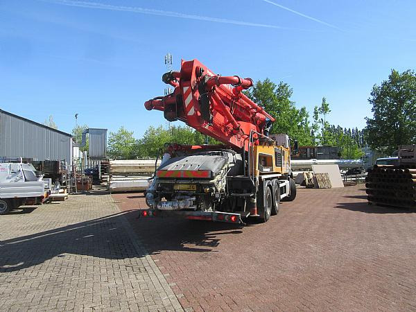 2015 PUTZMEISTER M38/5 AROCS 6x4 - Truk pompa beton: gambar 3 2015 PUTZMEISTER M38/5 AROCS 6x4 - Truk pompa beton: gambar 3