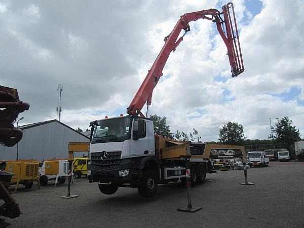 2015 PUTZMEISTER M38/5 AROCS 6x4 - Truk pompa beton: gambar 2 2015 PUTZMEISTER M38/5 AROCS 6x4 - Truk pompa beton: gambar 2