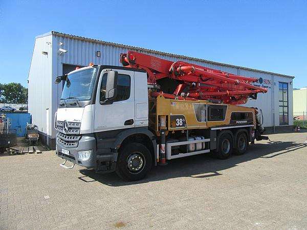 2015 PUTZMEISTER M38/5 AROCS 6x4 - Truk pompa beton: gambar 1 2015 PUTZMEISTER M38/5 AROCS 6x4 - Truk pompa beton: gambar 1