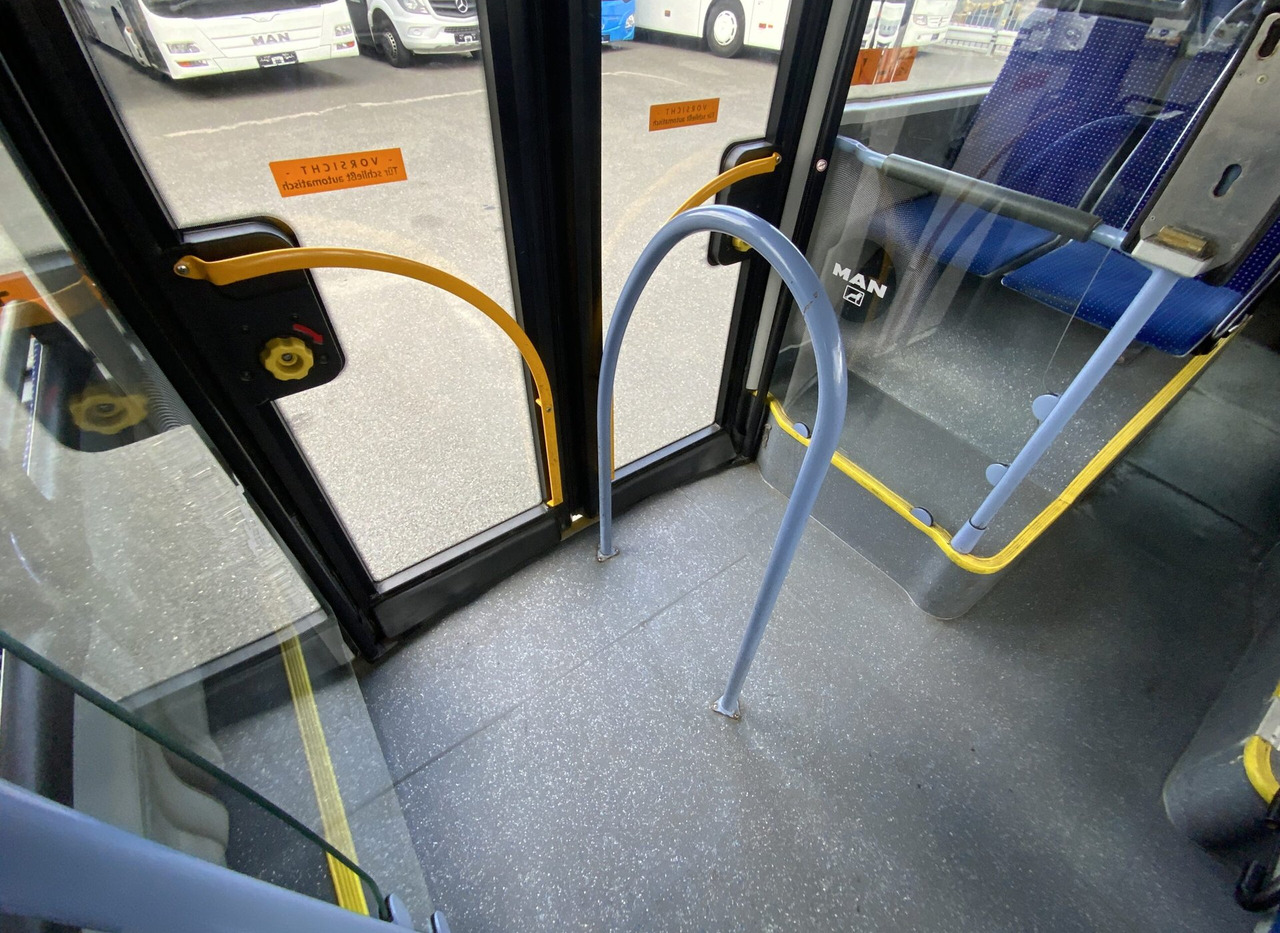 Bus tempel MAN A 23 Lion´s City: gambar 18