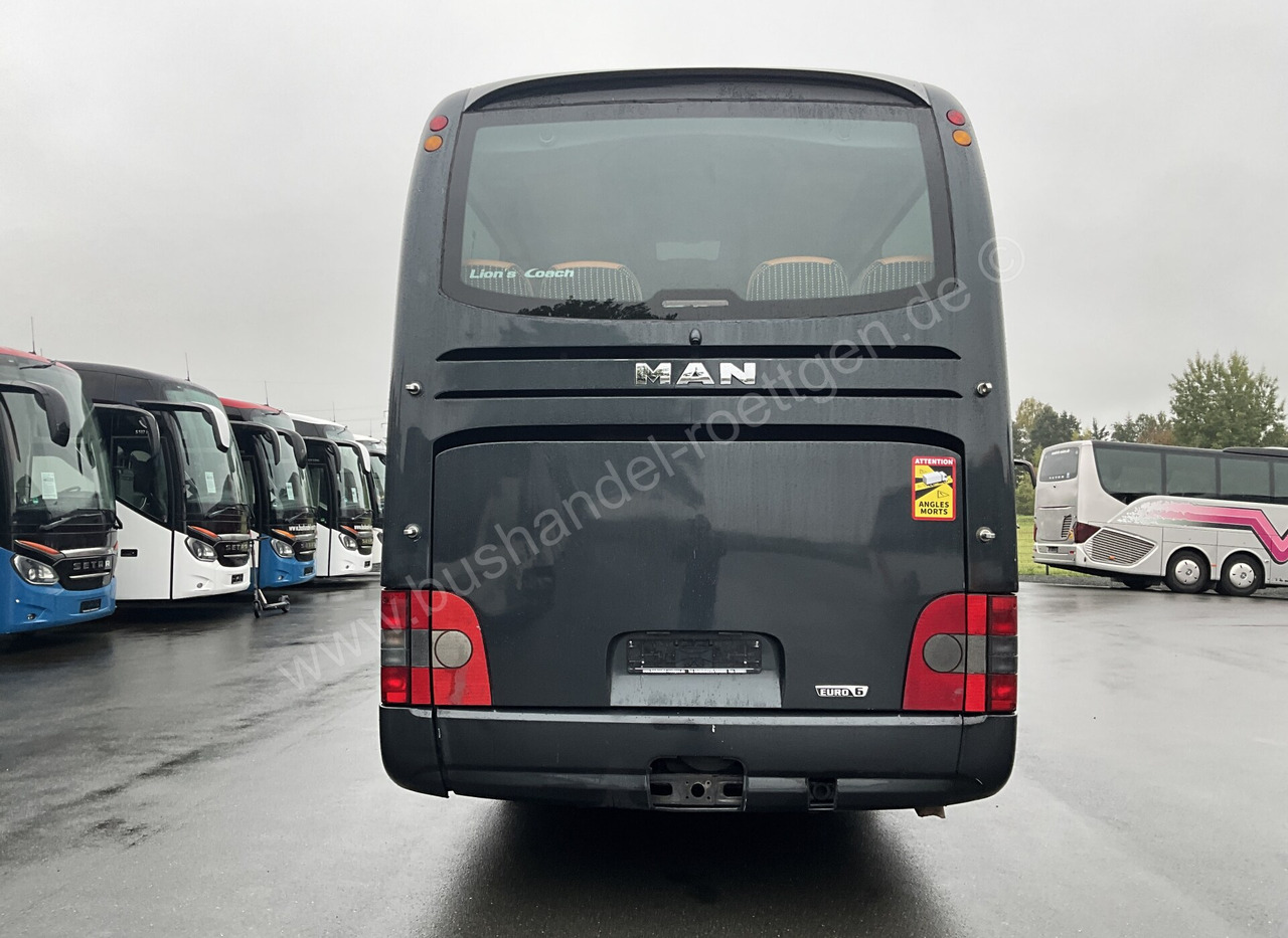 Bus pariwisata MAN R09: gambar 9