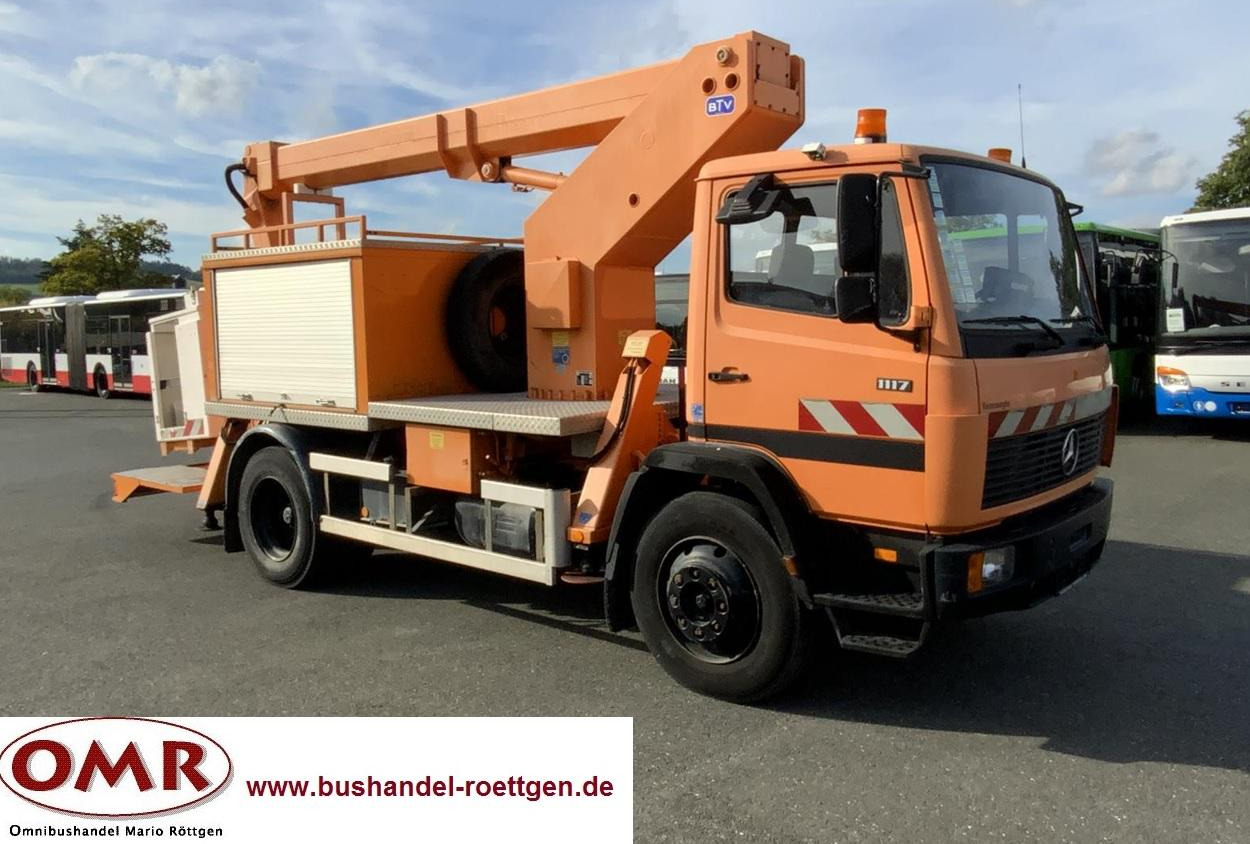 Mercedes-Benz 1117 - Platform udara yang dipasang di truk: gambar 1 Mercedes-Benz 1117 - Platform udara yang dipasang di truk: gambar 1