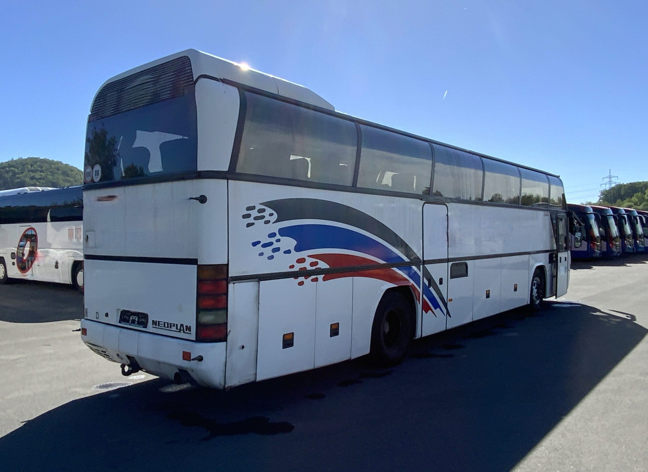 Neoplan N 116 - Bus pariwisata: gambar 3 Neoplan N 116 - Bus pariwisata: gambar 3