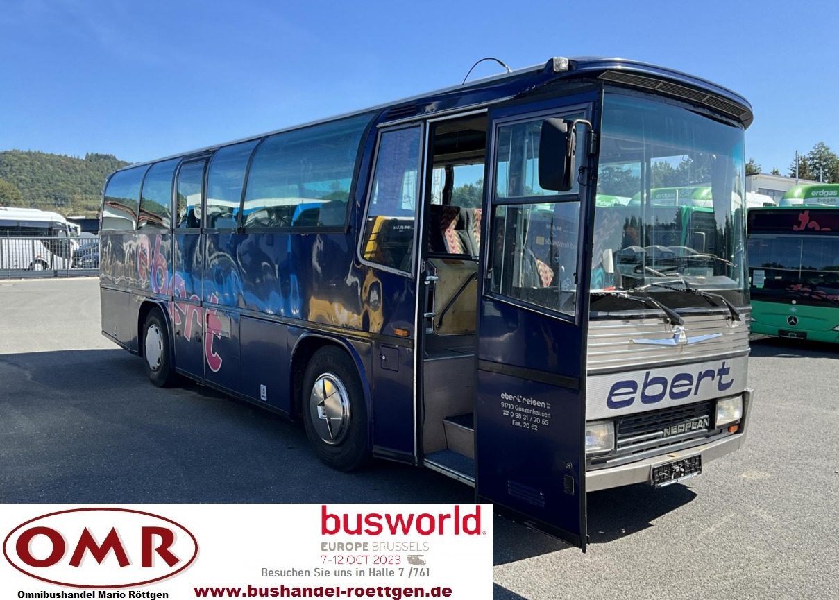 Neoplan N 212 - Bus pariwisata: gambar 1 Neoplan N 212 - Bus pariwisata: gambar 1