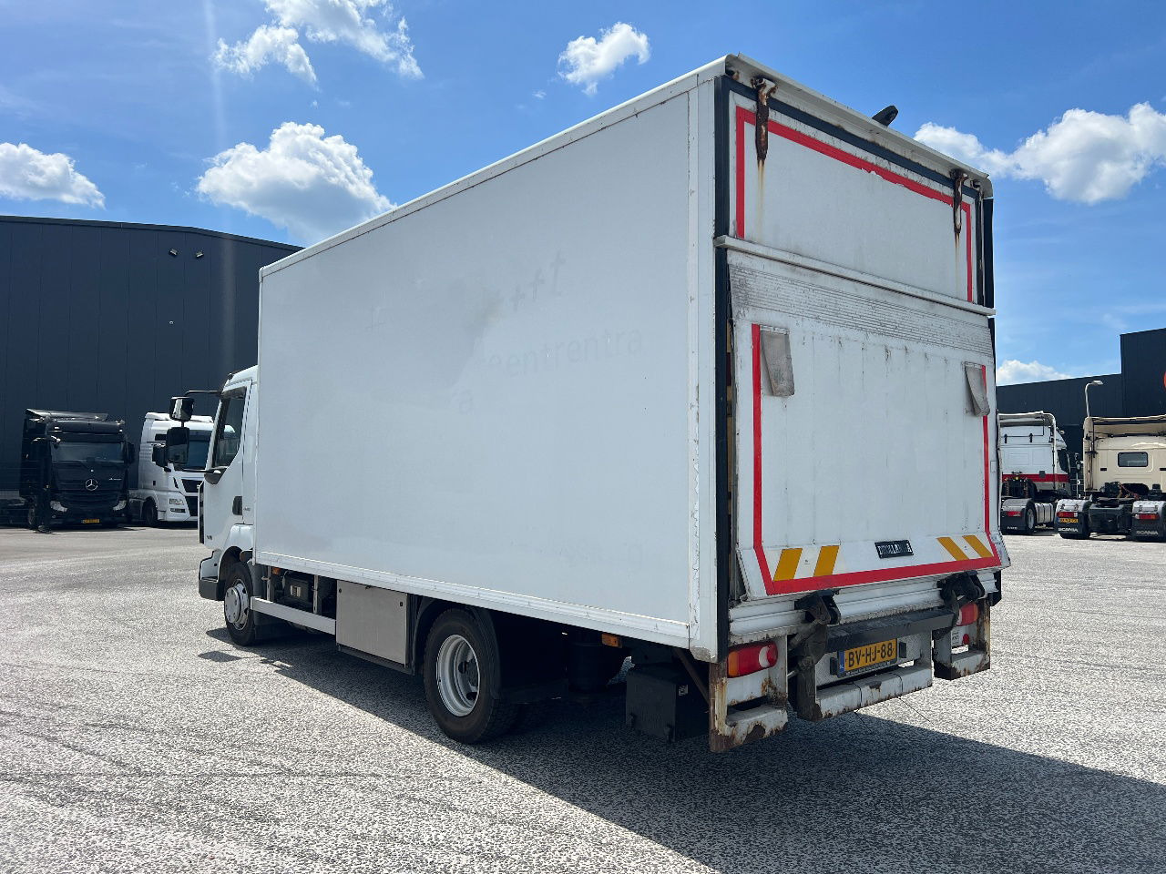 Renault Midliner 160 Manual - Truk box: gambar 4 Renault Midliner 160 Manual - Truk box: gambar 4