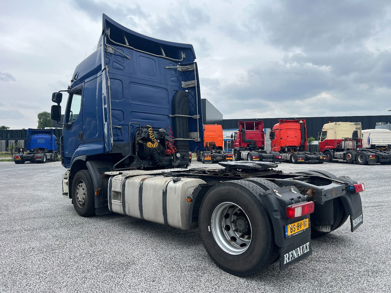 Renault Premium 380 Euro 3, NL Truck - Tractor head: gambar 4 Renault Premium 380 Euro 3, NL Truck - Tractor head: gambar 4