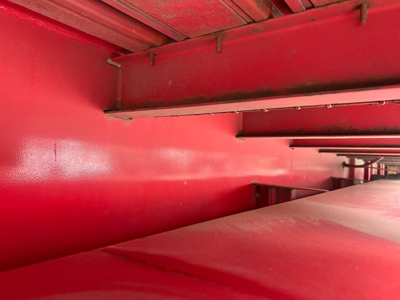 Vogelzang with SAF, disc brakes - Semi-trailer dengan terpal samping: gambar 2 Vogelzang with SAF, disc brakes - Semi-trailer dengan terpal samping: gambar 2