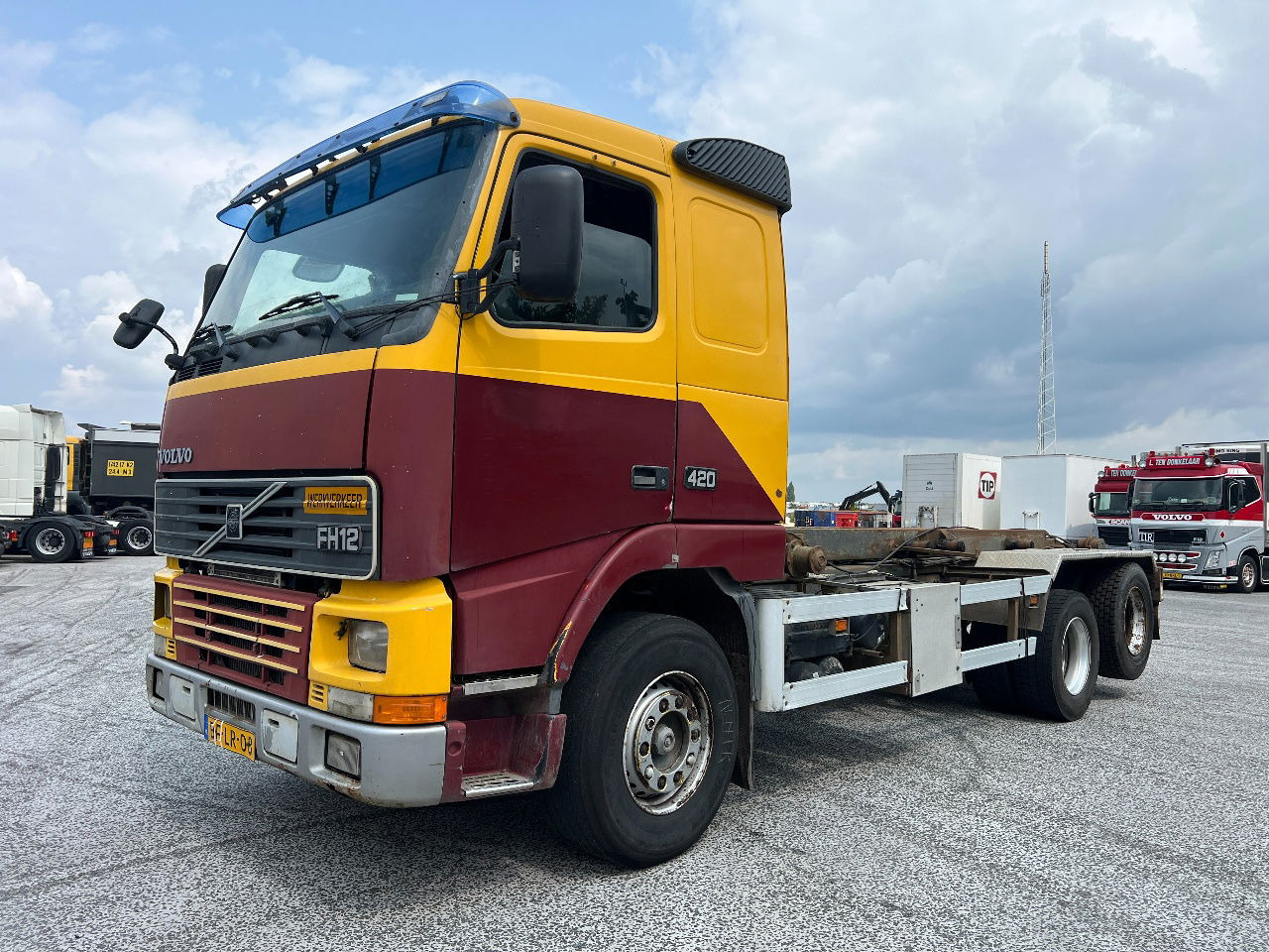 Volvo FH 12.380 6x2, NCH, Euro2, Full Steel - Pengangkut kontainer/ Container truck: gambar 1 Volvo FH 12.380 6x2, NCH, Euro2, Full Steel - Pengangkut kontainer/ Container truck: gambar 1