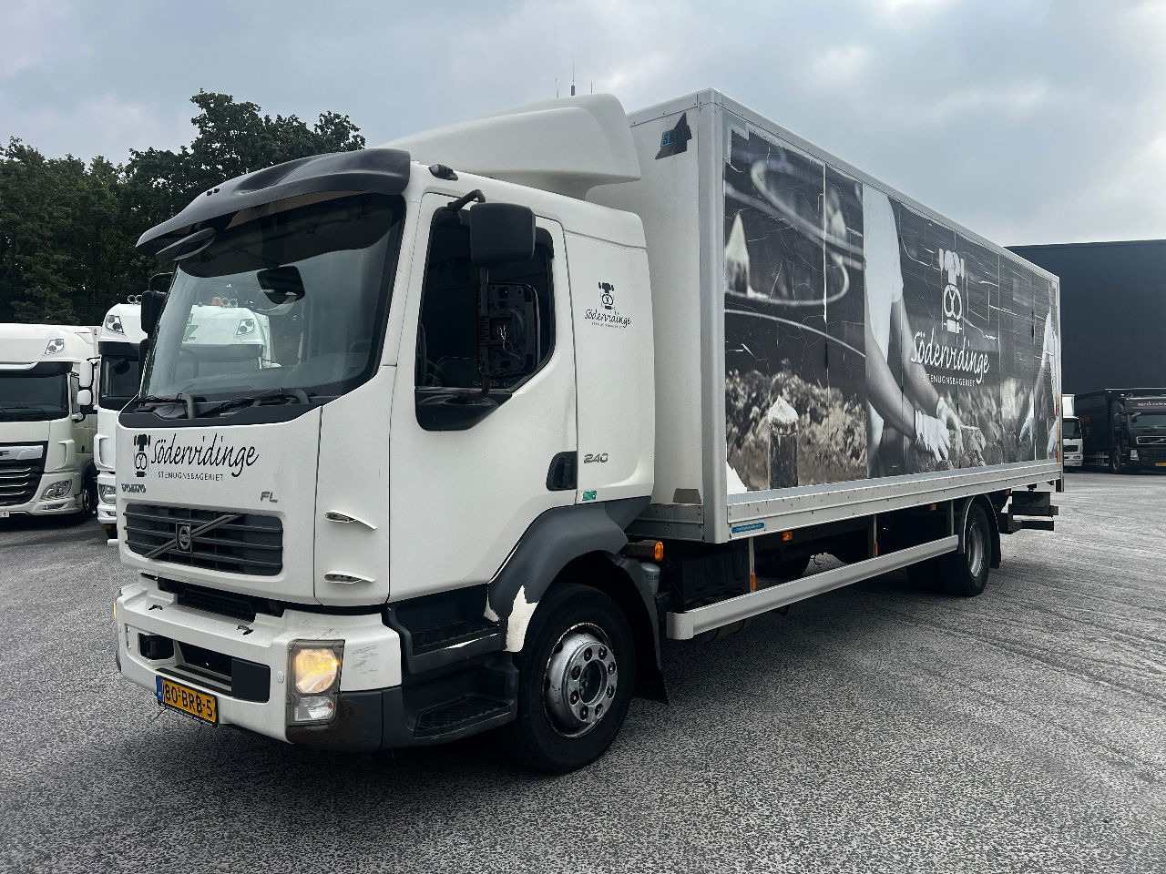 Volvo FL 12.240 Euro 5, NL truck - Truk box: gambar 1 Volvo FL 12.240 Euro 5, NL truck - Truk box: gambar 1