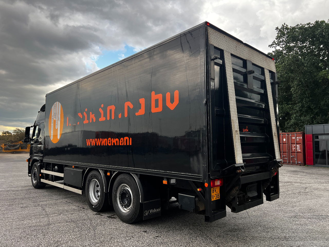 Volvo FM 9.300 Globe 6x2, Euro 5 - Truk box: gambar 4 Volvo FM 9.300 Globe 6x2, Euro 5 - Truk box: gambar 4