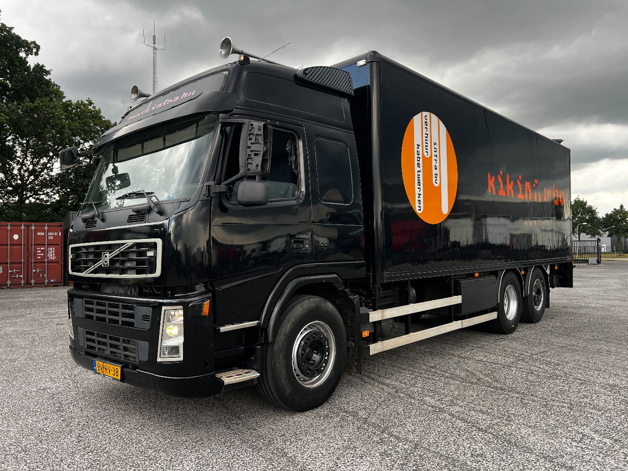 Volvo FM 9.300 Globe 6x2, Euro 5 - Truk box: gambar 1 Volvo FM 9.300 Globe 6x2, Euro 5 - Truk box: gambar 1