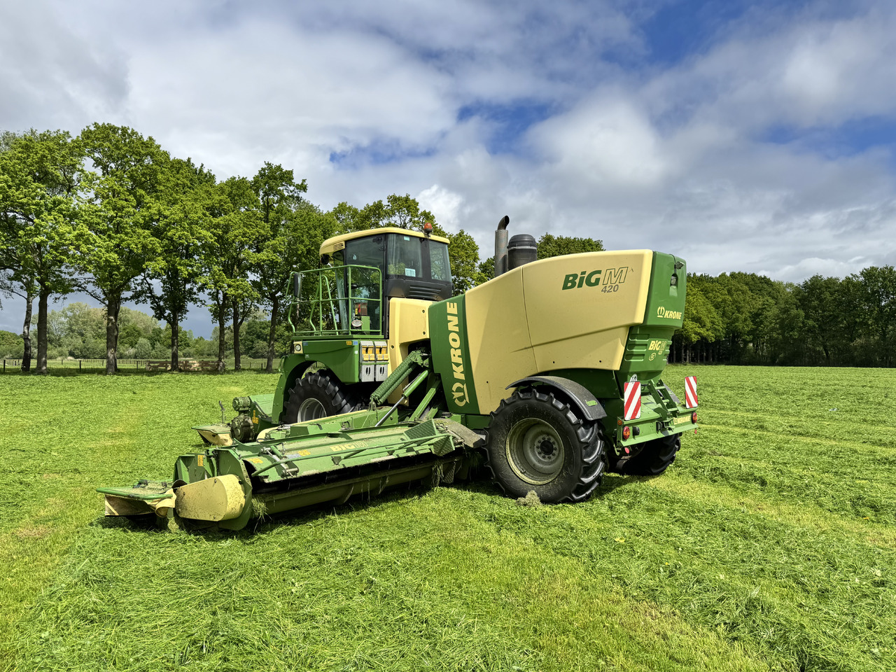 Krone Big M 420 CV - Mesin pemotong padang rumput: gambar 1 Krone Big M 420 CV - Mesin pemotong padang rumput: gambar 1
