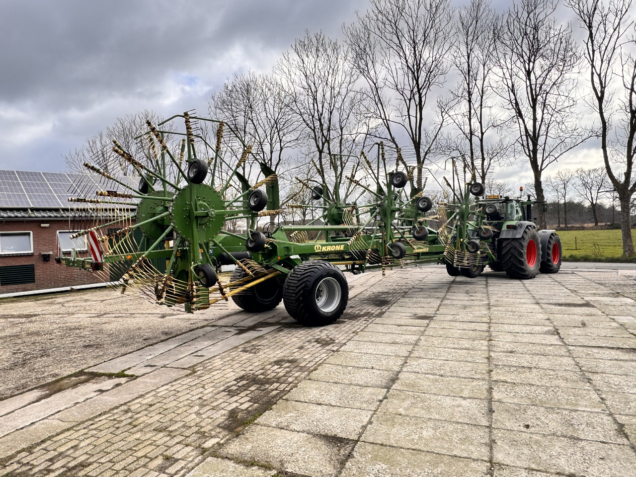 Krone Swadro 2000 - Tedder/ Menyapu: gambar 4 Krone Swadro 2000 - Tedder/ Menyapu: gambar 4