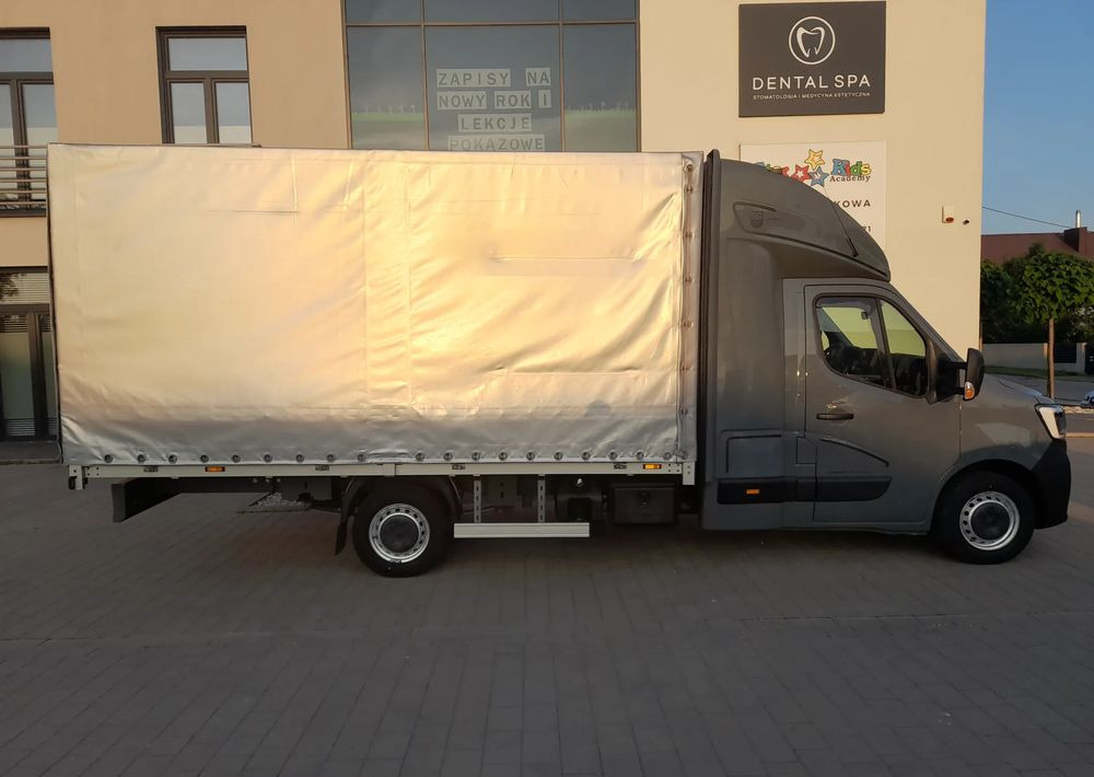 Van dengan terpal samping Renault Master: gambar 6