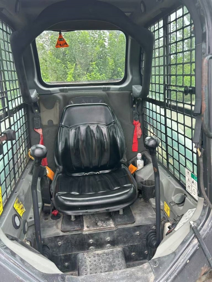 Bobcat S 450 - Skid steer: gambar 4 Bobcat S 450 - Skid steer: gambar 4