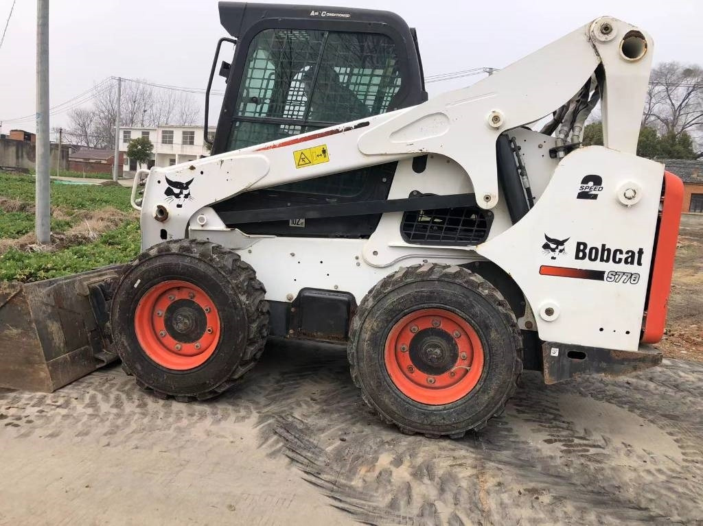 Bobcat T 770 - Skid steer: gambar 5 Bobcat T 770 - Skid steer: gambar 5