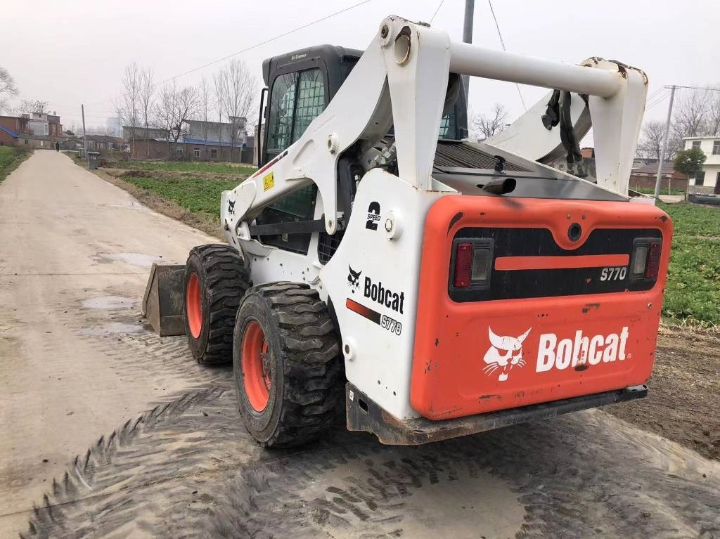 Bobcat T 770 - Skid steer: gambar 4 Bobcat T 770 - Skid steer: gambar 4