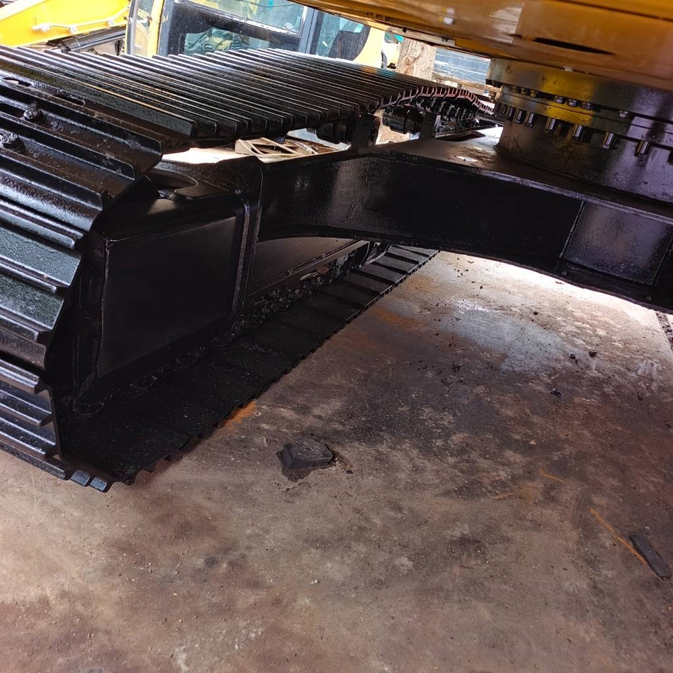 CAT 320 D2 - Ekskavator perayap: gambar 4 CAT 320 D2 - Ekskavator perayap: gambar 4