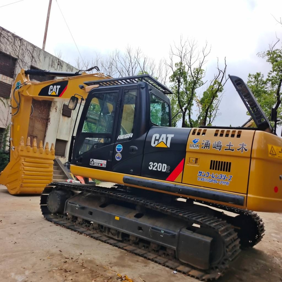 CAT 320 D2 - Ekskavator perayap: gambar 1 CAT 320 D2 - Ekskavator perayap: gambar 1