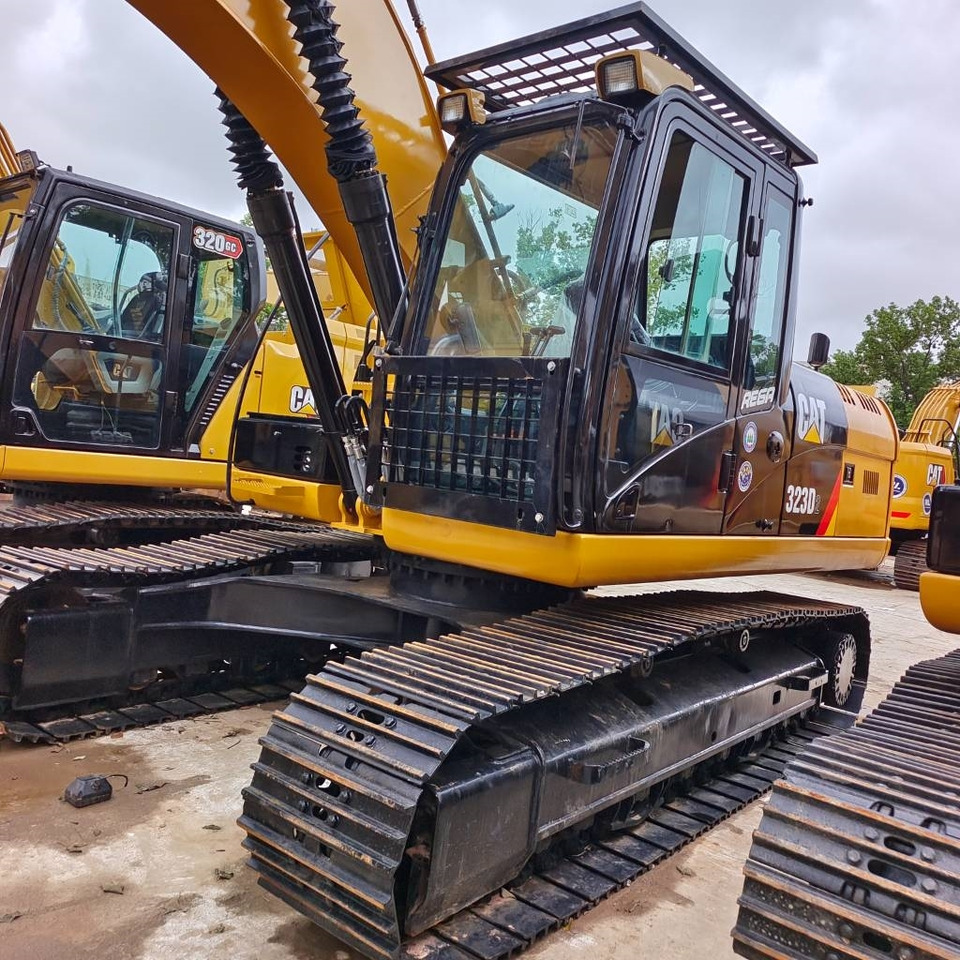 CAT 323 D - Ekskavator perayap: gambar 3 CAT 323 D - Ekskavator perayap: gambar 3