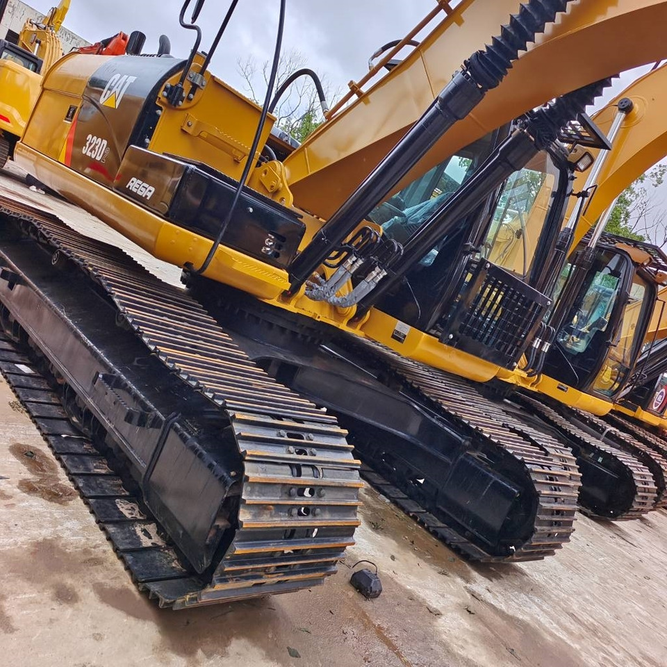 CAT 323 D - Ekskavator perayap: gambar 5 CAT 323 D - Ekskavator perayap: gambar 5