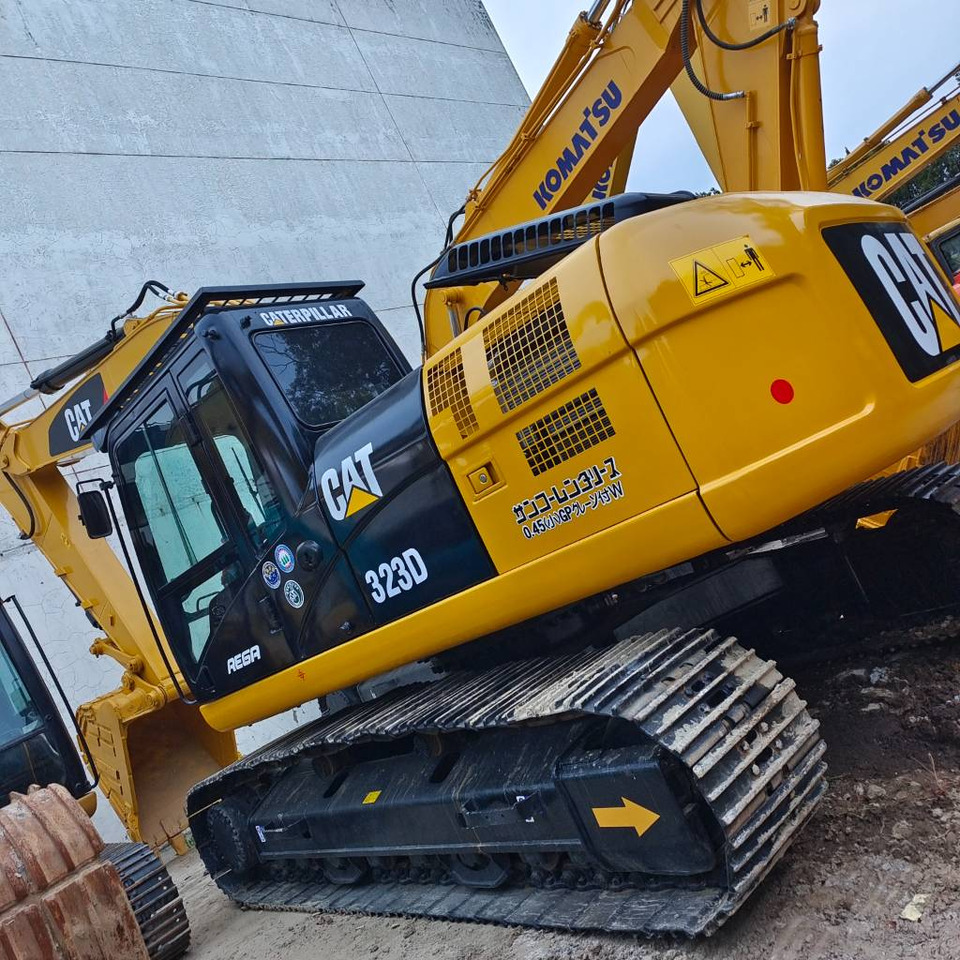 CAT 323 D - Ekskavator perayap: gambar 1 CAT 323 D - Ekskavator perayap: gambar 1