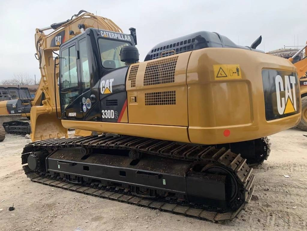 CAT 330 D2L - Ekskavator perayap: gambar 1 CAT 330 D2L - Ekskavator perayap: gambar 1