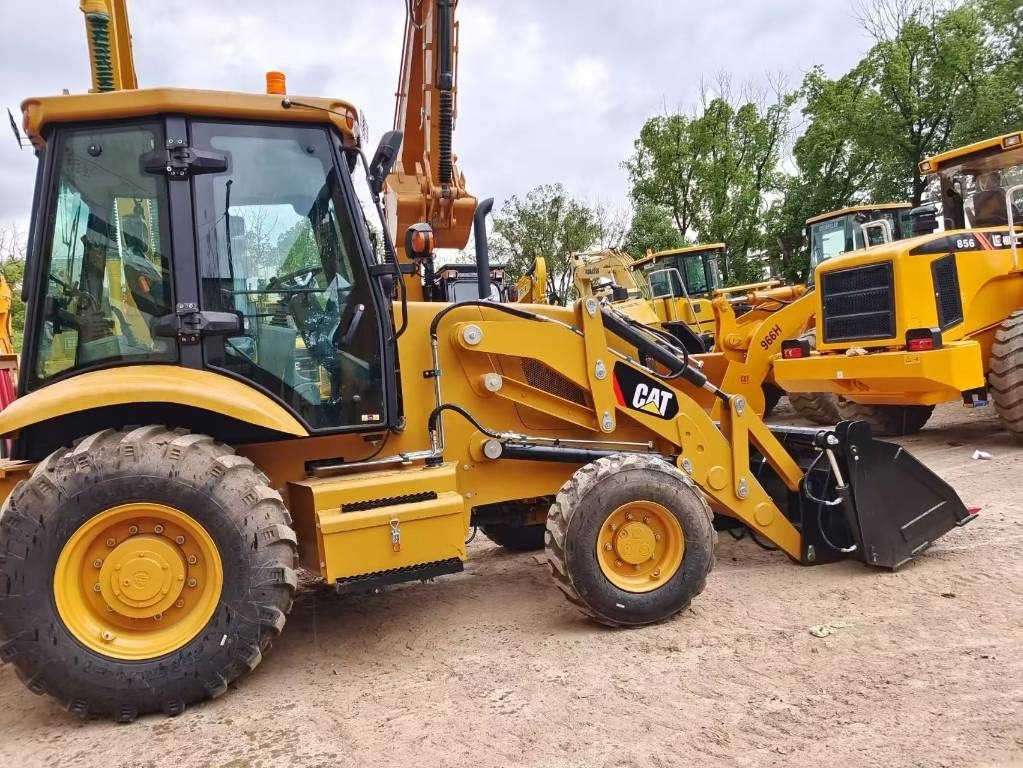 CAT 420 F BRAND NEW MACHINE - Backhoe loader: gambar 5 CAT 420 F BRAND NEW MACHINE - Backhoe loader: gambar 5