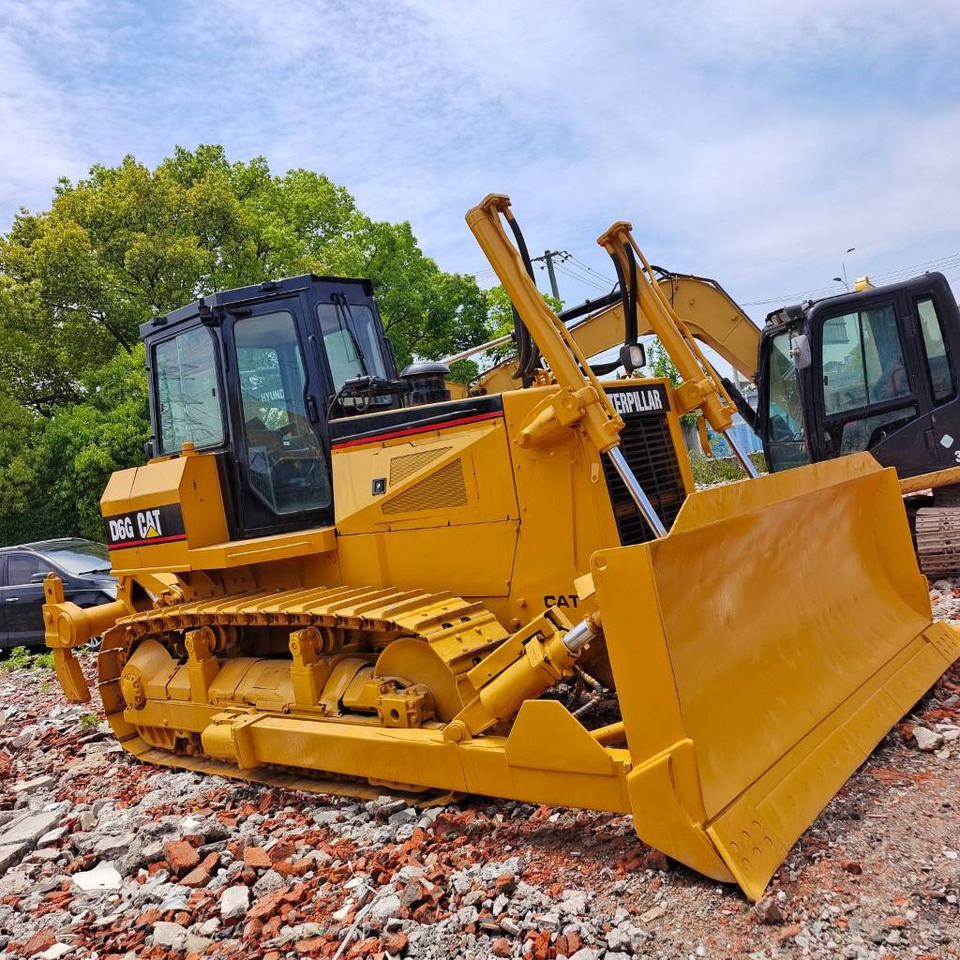 Ekskavator perayap CAT D6G Powerful engine: gambar 1