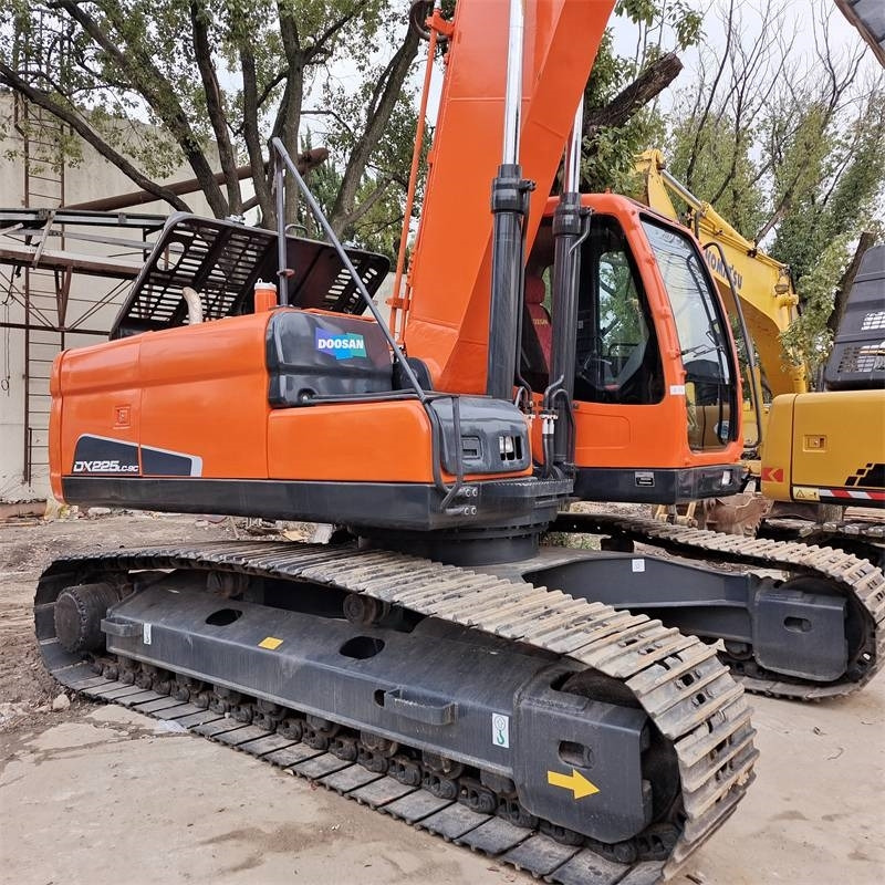 Doosan DX 225 LC-9C - Ekskavator perayap: gambar 3 Doosan DX 225 LC-9C - Ekskavator perayap: gambar 3